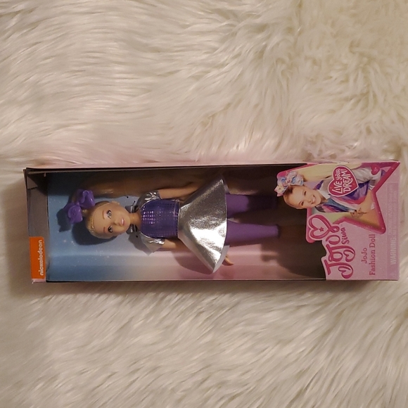 JOJO SIWA FASHION DOLL.